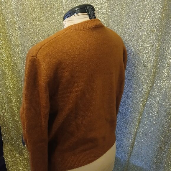 Plus Size Wrangler Retro Brown Horseshoe Cropped Sweater - Picture 7 of 7